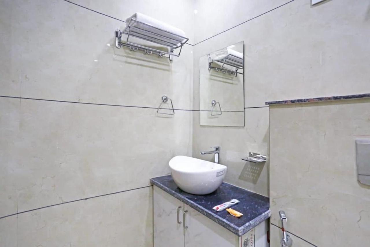 Hotel Mannat Bhera Enclave New Delhi Extérieur photo
