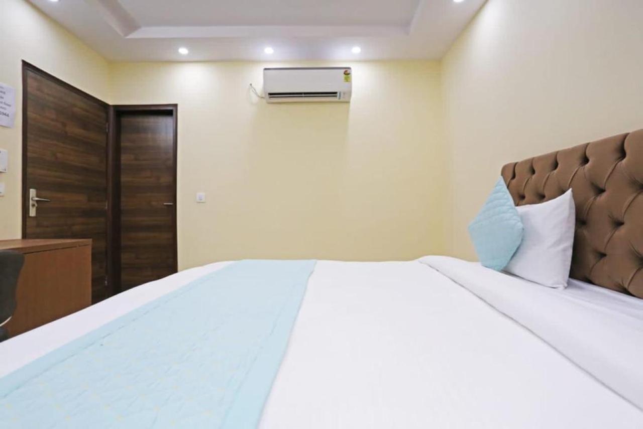 Hotel Mannat Bhera Enclave New Delhi Extérieur photo